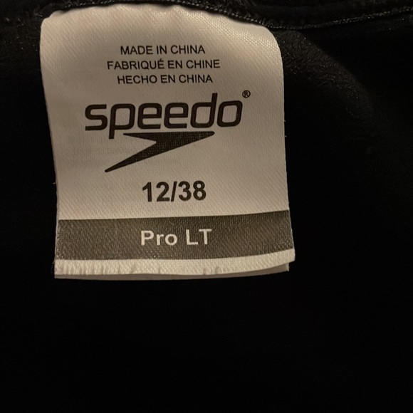 Speedo striped-ish one piece bathing suit - Picture 4 of 5